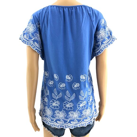 Fever SMALL Light Amparo Blue Floral Embroidered White Scoop Neck Blouse - Picture 3 of 7